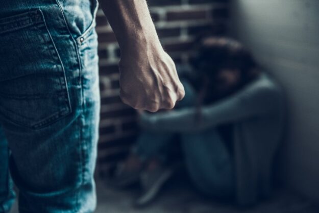 signs of domestic abuse