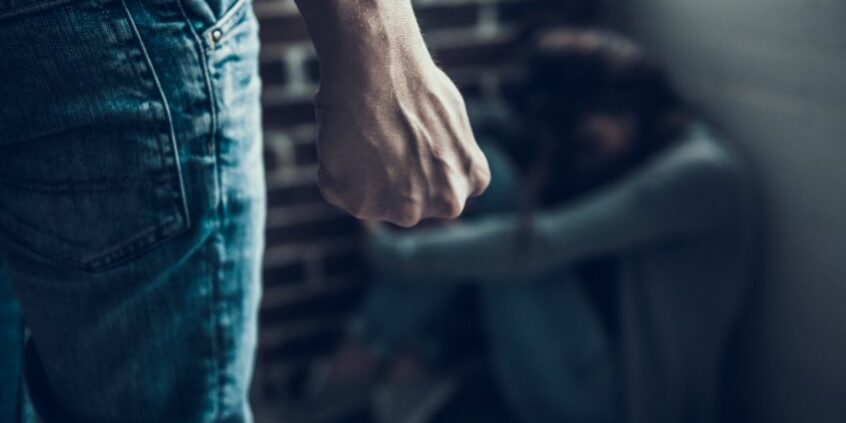 signs of domestic abuse
